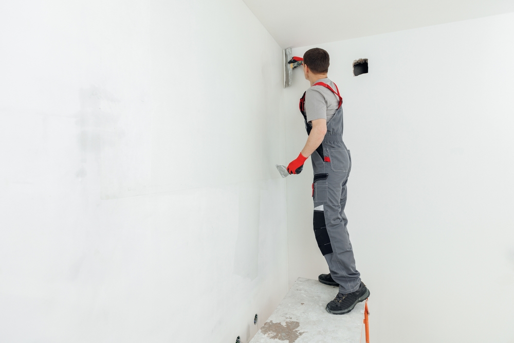 Hier zie je het resultaat als onze stukadoor dunpleister aanbrengt op de muur.